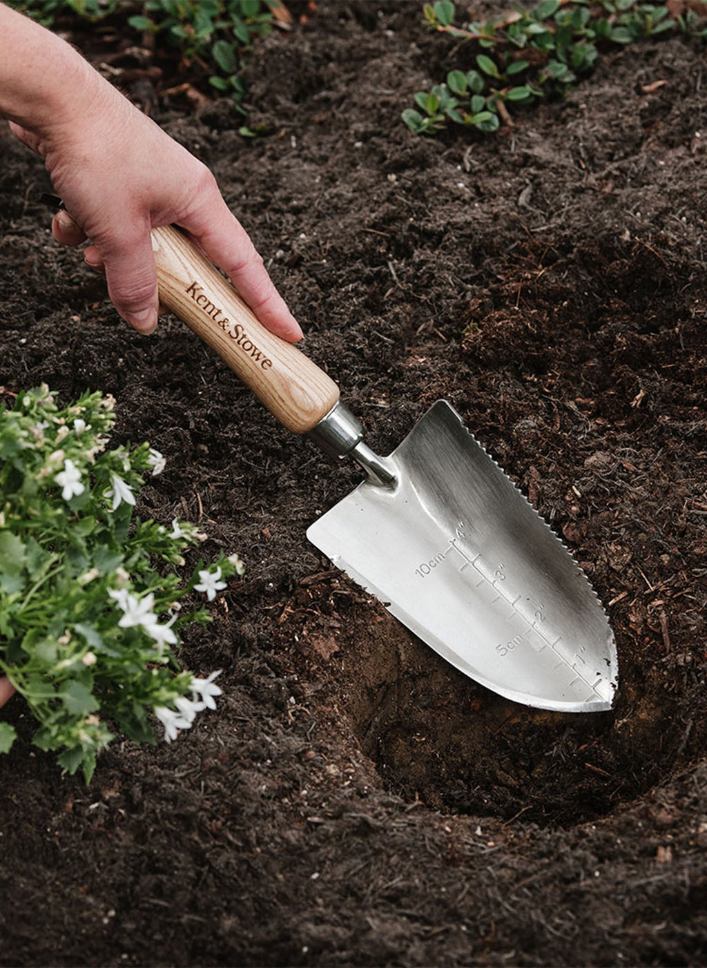 Kent & Stowe Capability Trowel – image 4